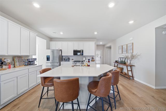 15385 S 37th Court S, Bixby, OK 74008