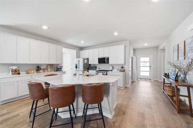 15385 S 37th Court S, Bixby, OK 74008