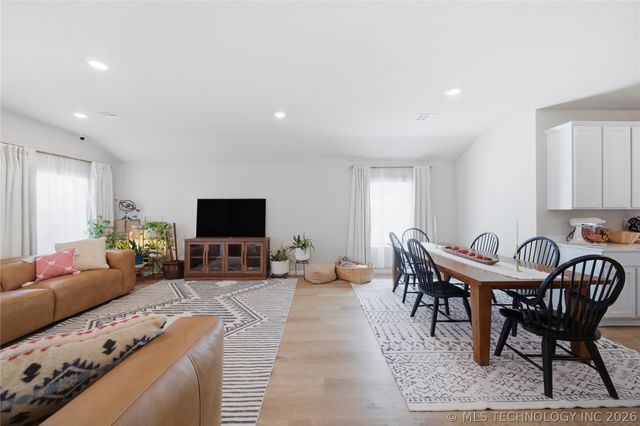 15385 S 37th Court S, Bixby, OK 74008