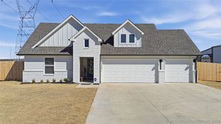 15385 S 37th Court S, Bixby, OK 74008