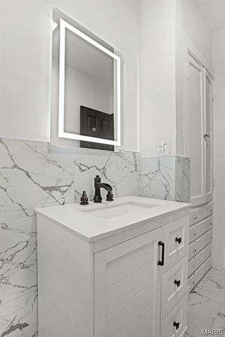 4935 Cote Brilliante Avenue, St Louis, MO 63113