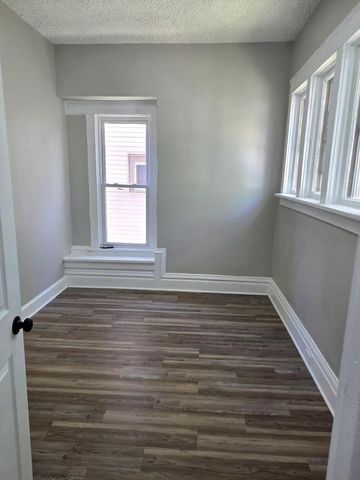 1212 W Chambers STREET, Milwaukee, WI 53206