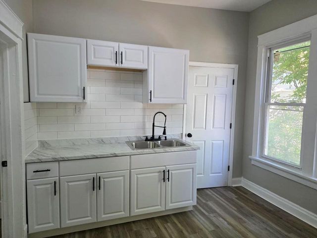 1212 W Chambers STREET, Milwaukee, WI 53206