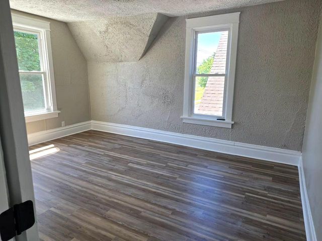 1212 W Chambers STREET, Milwaukee, WI 53206