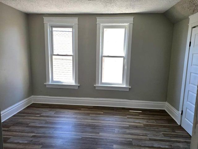 1212 W Chambers STREET, Milwaukee, WI 53206