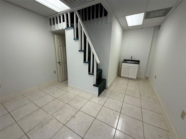 5914 Cullen Boulevard, Houston, TX 77021