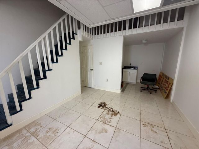 5914 Cullen Boulevard, Houston, TX 77021