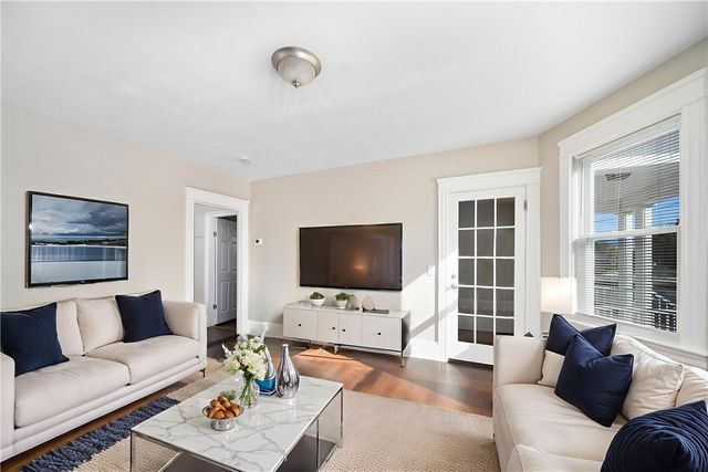 4 S Carpenter Street, East Providence, RI 02914