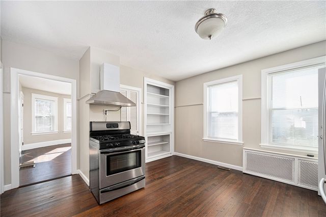 4 S Carpenter Street, East Providence, RI 02914