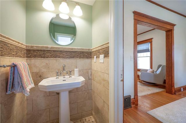 17 W 58th Street, Kansas City, MO 64113