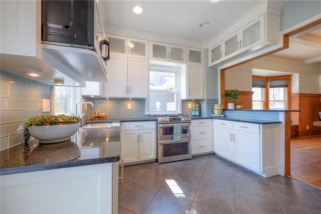 17 W 58th Street, Kansas City, MO 64113