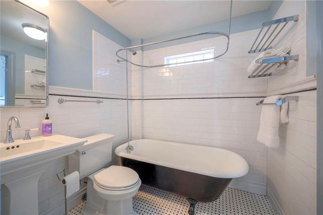 17 W 58th Street, Kansas City, MO 64113