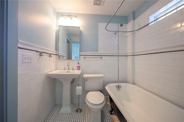 17 W 58th Street, Kansas City, MO 64113