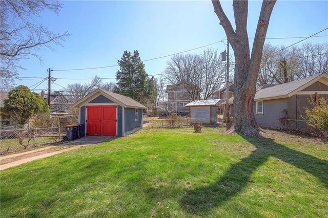 17 W 58th Street, Kansas City, MO 64113