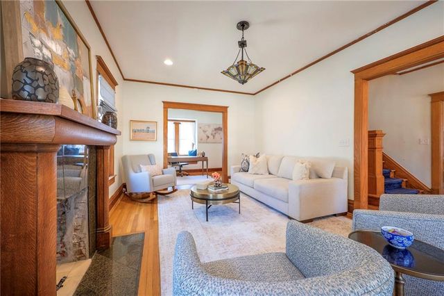 17 W 58th Street, Kansas City, MO 64113