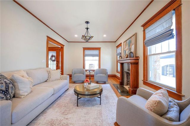 17 W 58th Street, Kansas City, MO 64113