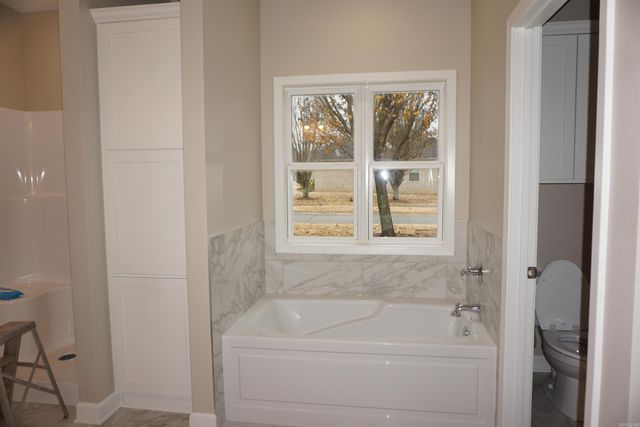 1217 Bent Tree Lane, Searcy, AR 72143