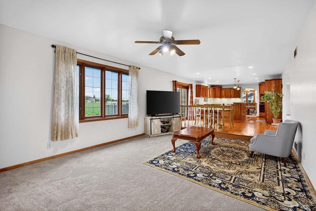 1001 PEBBLEBROOK COURTYARD, Waunakee, WI 53597