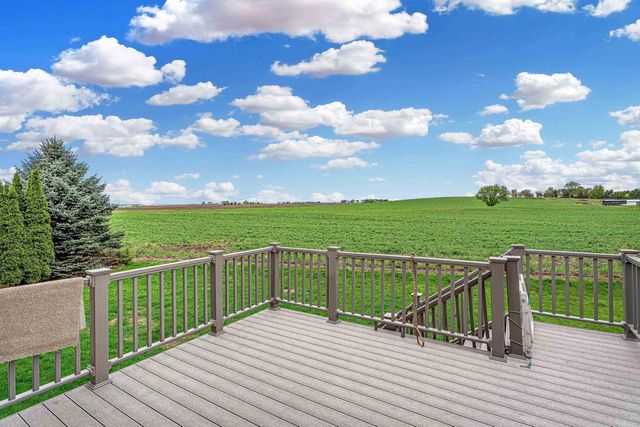 1001 PEBBLEBROOK COURTYARD, Waunakee, WI 53597