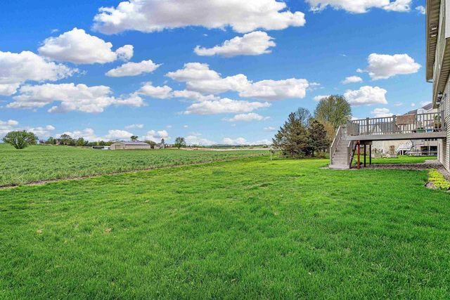 1001 PEBBLEBROOK COURTYARD, Waunakee, WI 53597