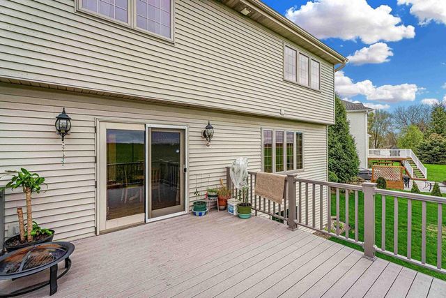 1001 PEBBLEBROOK COURTYARD, Waunakee, WI 53597