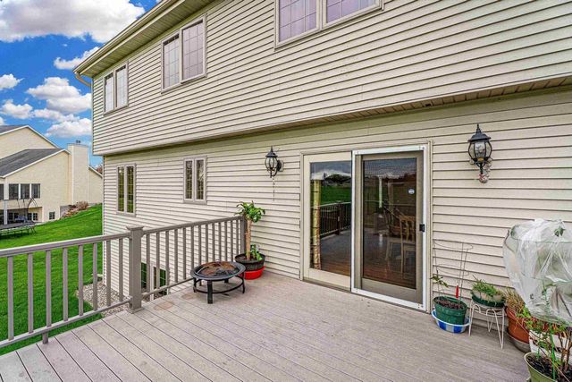 1001 PEBBLEBROOK COURTYARD, Waunakee, WI 53597