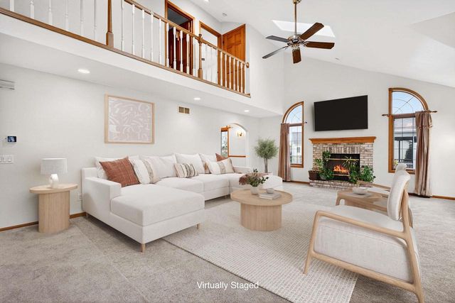 1001 PEBBLEBROOK COURTYARD, Waunakee, WI 53597