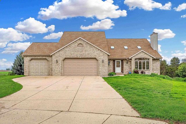 1001 PEBBLEBROOK COURTYARD, Waunakee, WI 53597