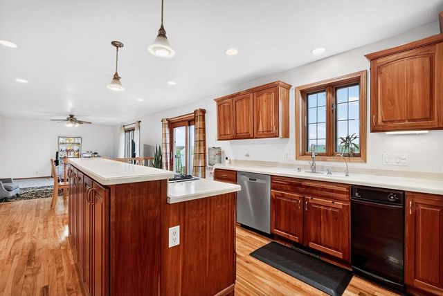 1001 PEBBLEBROOK COURTYARD, Waunakee, WI 53597