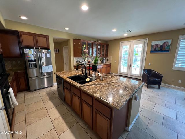 2812 Crocus Place, Palmdale, CA 93551