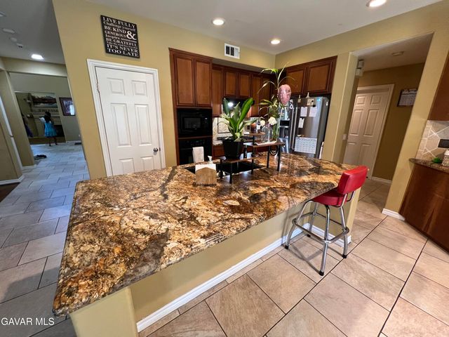 2812 Crocus Place, Palmdale, CA 93551