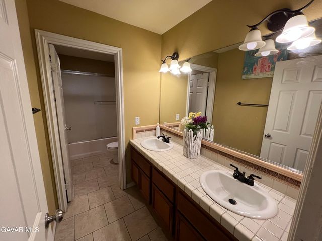 2812 Crocus Place, Palmdale, CA 93551