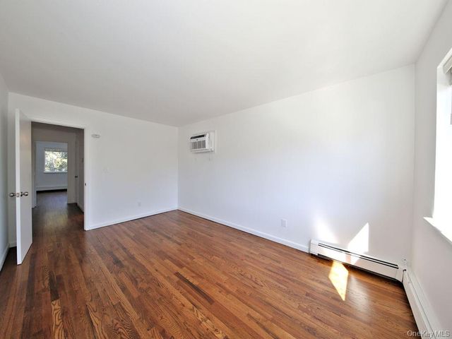 83 Grandview Avenue 2nd floor, Port Chester, NY 10573