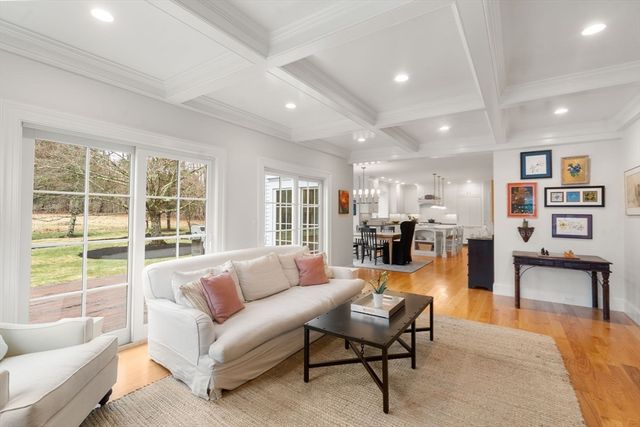 2 Snow Street, Sherborn, MA 01770