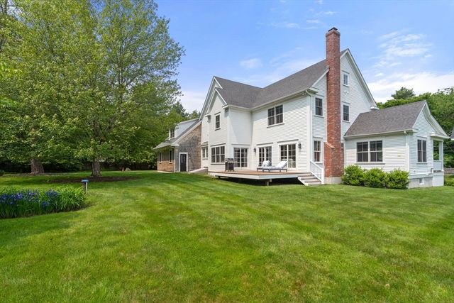 2 Snow Street, Sherborn, MA 01770