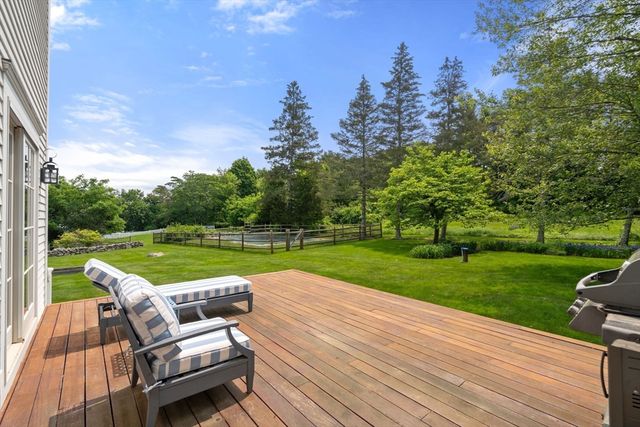 2 Snow Street, Sherborn, MA 01770