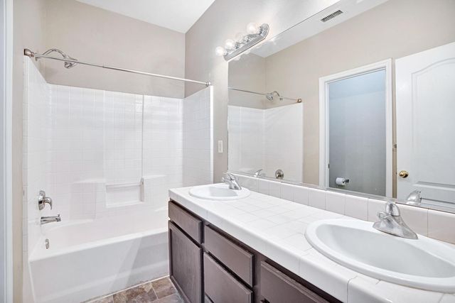 1801 N Miramar Lane, Clovis, CA 93619