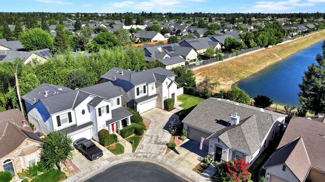 1801 N Miramar Lane, Clovis, CA 93619
