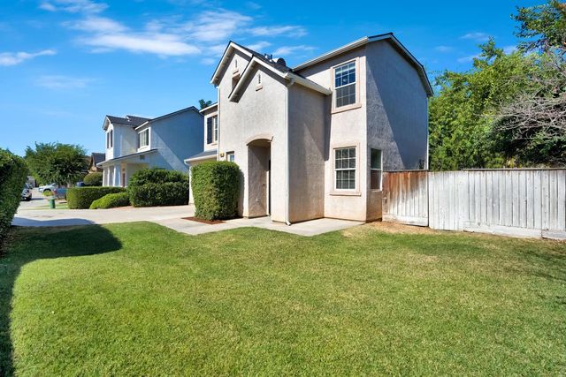 1801 N Miramar Lane, Clovis, CA 93619