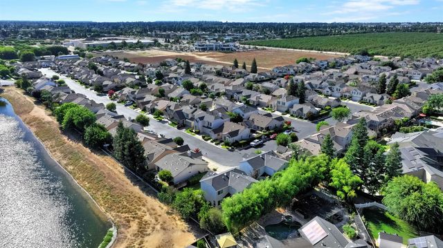 1801 N Miramar Lane, Clovis, CA 93619