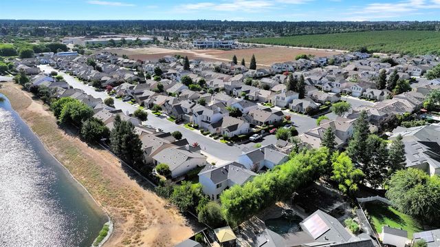 1801 N Miramar Lane, Clovis, CA 93619