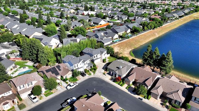 1801 N Miramar Lane, Clovis, CA 93619