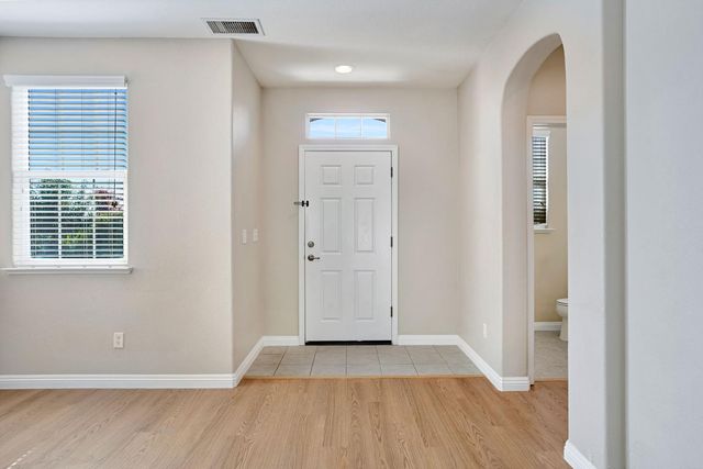 1801 N Miramar Lane, Clovis, CA 93619