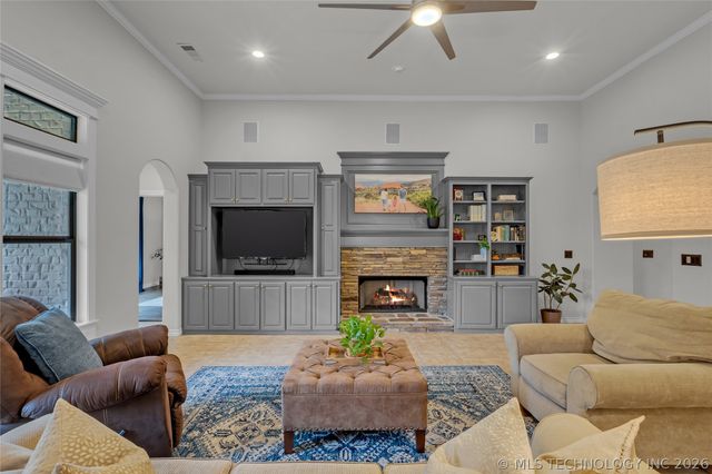 11942 S 92nd East Avenue, Bixby, OK 74008