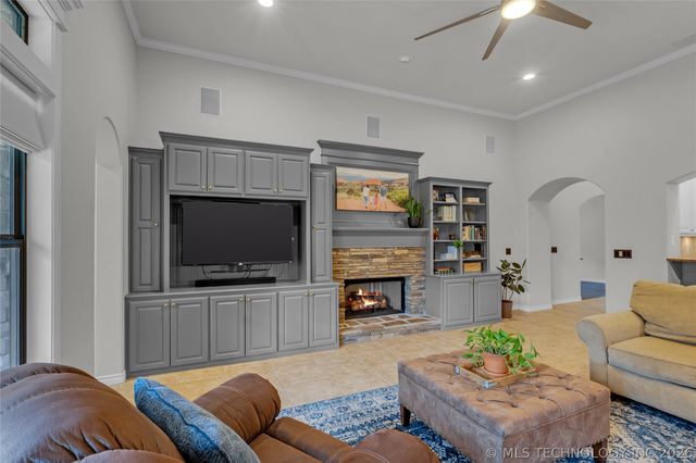 11942 S 92nd East Avenue, Bixby, OK 74008