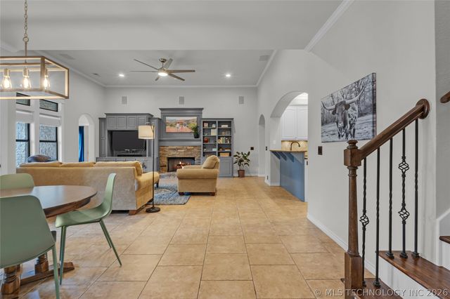 11942 S 92nd East Avenue, Bixby, OK 74008