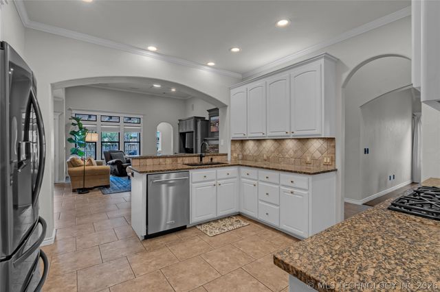 11942 S 92nd East Avenue, Bixby, OK 74008