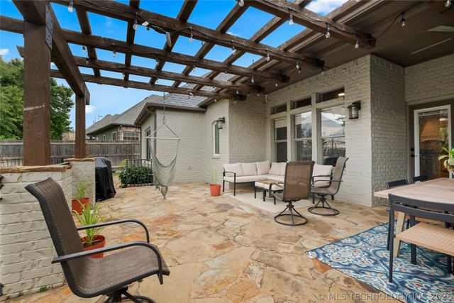 11942 S 92nd East Avenue, Bixby, OK 74008