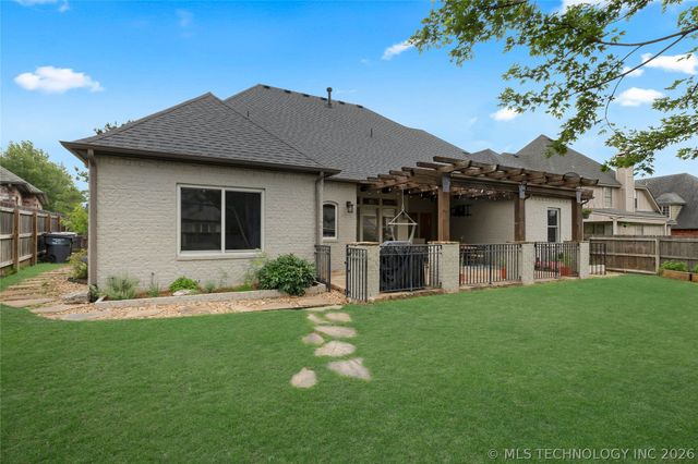 11942 S 92nd East Avenue, Bixby, OK 74008
