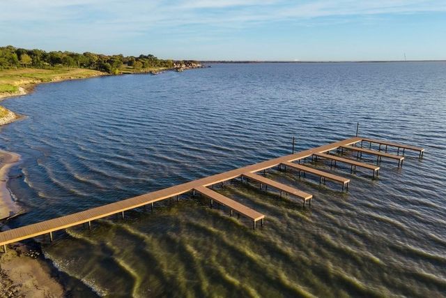 1582 Shoreline Drive, Mabank, TX 75143